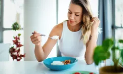 Aç kalarak zayıflanır mı? (Aralıklı oruç diyeti)